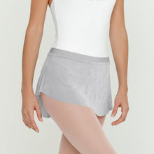 Load image into Gallery viewer, Bullet Pointe Skirt