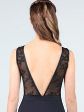 Load image into Gallery viewer, Lily Bateau Neck Leo