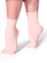 Load image into Gallery viewer, Ribbed Dance Sock