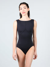 Load image into Gallery viewer, Macaron Bateau Tank Leo
