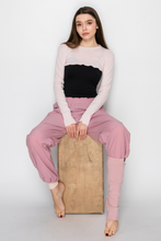 Load image into Gallery viewer, Ro Leg Warmer